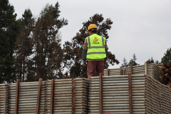 脚手架的水平杆和剪刀撑的作用是什么